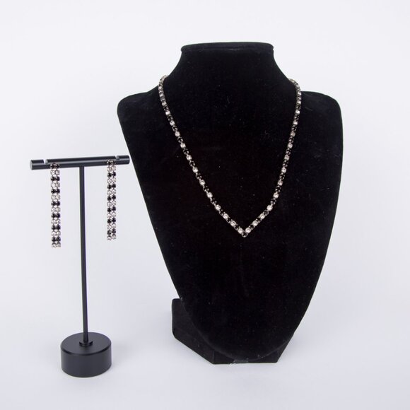 VINTAGE 1980's BLACK AND SILVER RHINESTONE EARRING AND NECKLACE SET - Picture 3 of 13